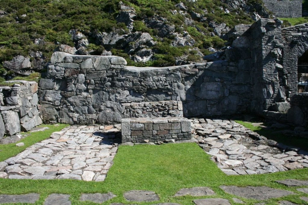 Selje Abbey: A Medieval Monastery on Selja, Norway 1 Selje Abbey
