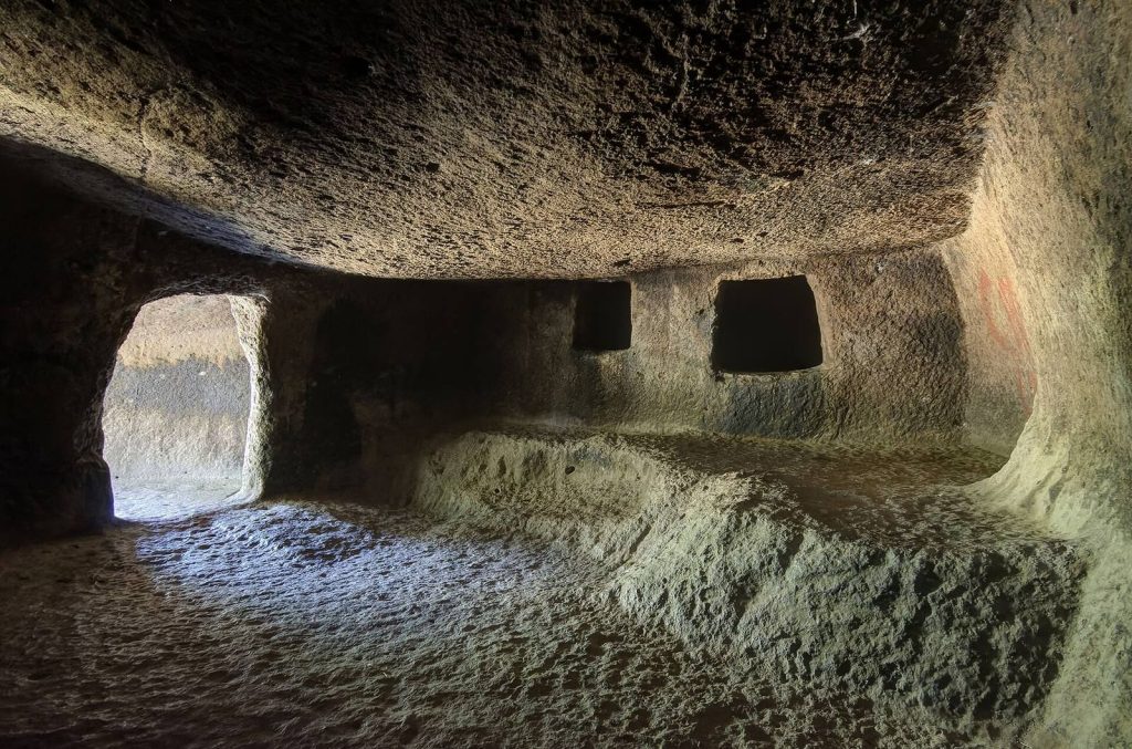 Necropolis of Sant'Andrea Priu: A Prehistoric Burial Complex in Sardinia 2 necropolis of Sant'Andrea Priu