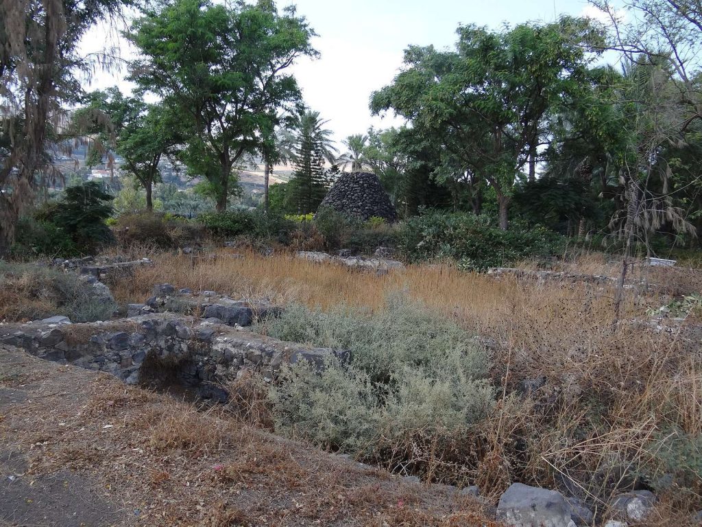 Khirbet Kerak: An Ancient Tell on the Sea of Galilee 2 Khirbet Kerak