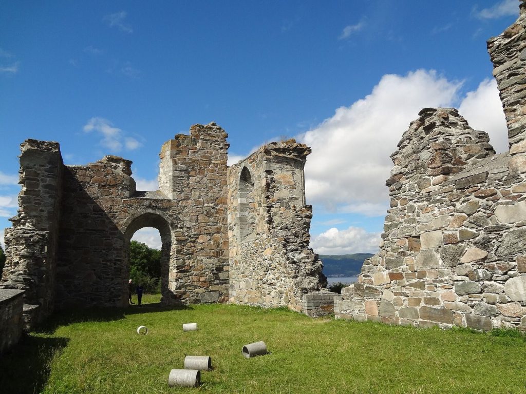 Tautra Abbey: A Medieval Cistercian Monastery in Norway 1 Tautra Abbey