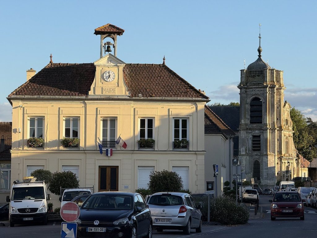 Église de la Nativité-de-la-Vierge du Mesnil-Aubry