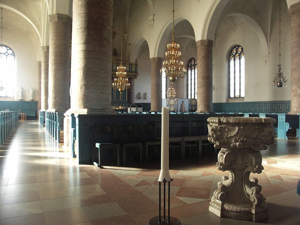 Kristine Church: A Lutheran Parish Church in Falun, Sweden 1 Kristine Church