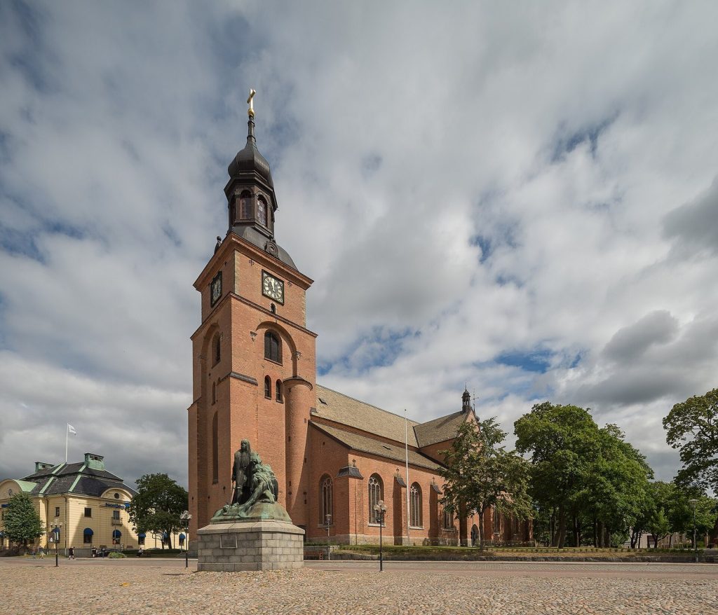 Kristine Church: A Lutheran Parish Church in Falun, Sweden 2 Kristine Church