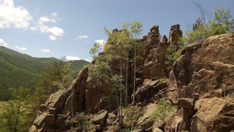 Old Bryan Pisanitsa: A Bronze Age Rock-Art Cave in Russia