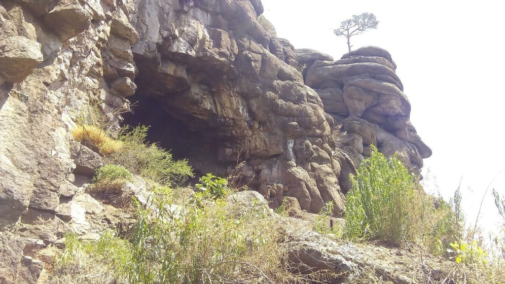 Old Bryan Pisanitsa: A Bronze Age Rock-Art Cave in Russia 3 Old Bryan Pisanitsa