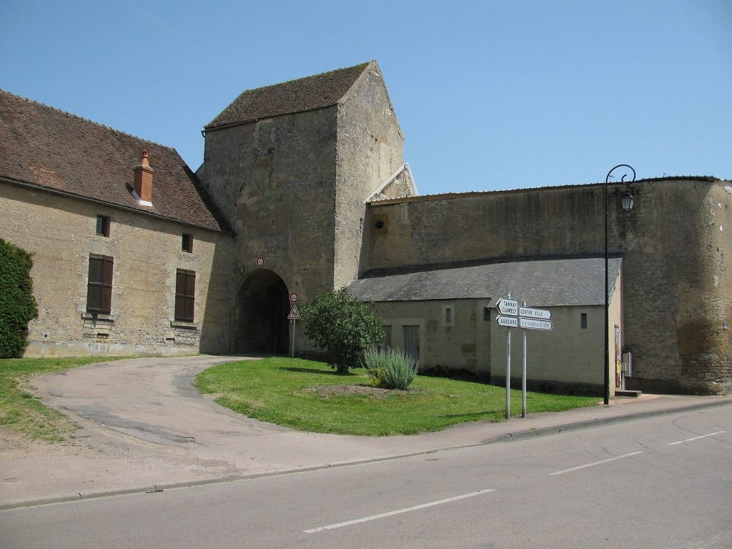 Abbaye Saint-Léonard de Corbigny: A Benedictine Monastery in France 3 Abbaye Saint-Léonard de Corbigny