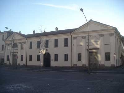 Cardinal Ferrari Socio-Pastoral Center: A Former Convent and Seminary in Como 1 Centro socio-pastorale Cardinal Ferrari