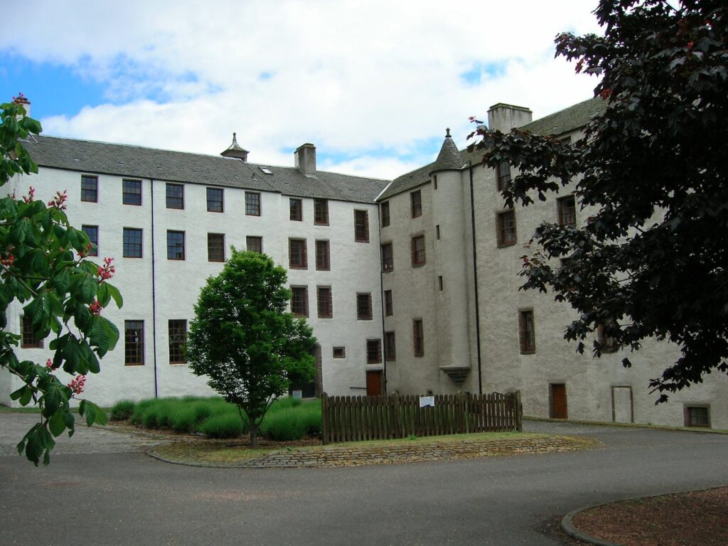 Dudhope Castle: A Tower House and Barracks in Dundee 2 Dudhope Castle