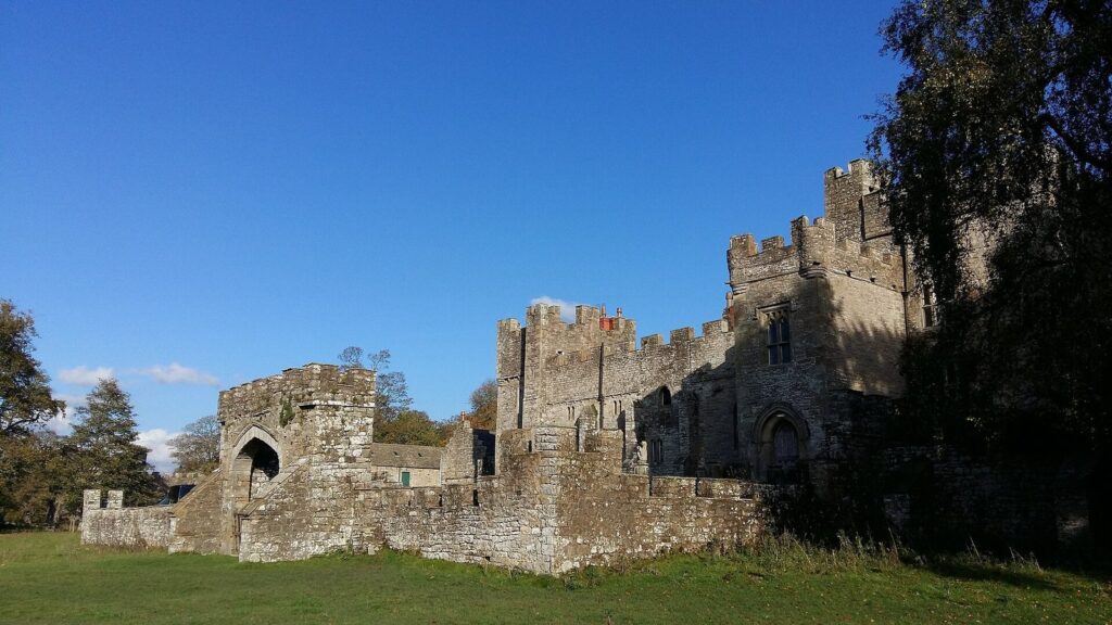Featherstone Castle: A Gothic Country House and Medieval Manor 1 Featherstone Castle