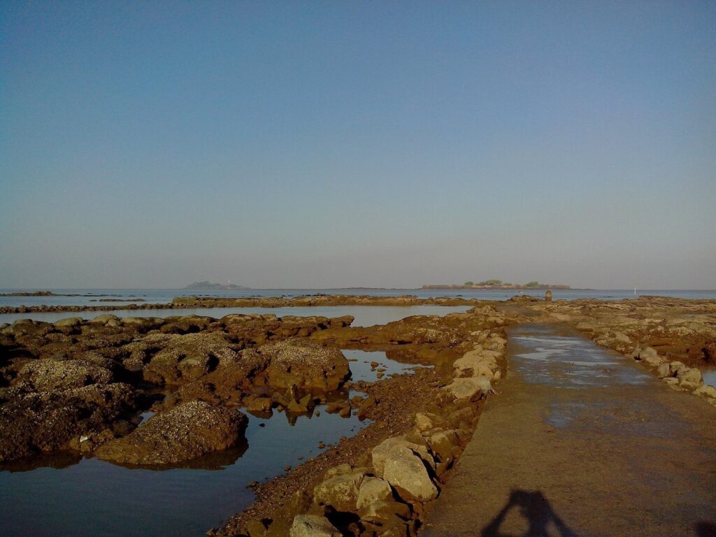 Khānderi Island: A Maratha Coastal Fort 2 Khānderi Island