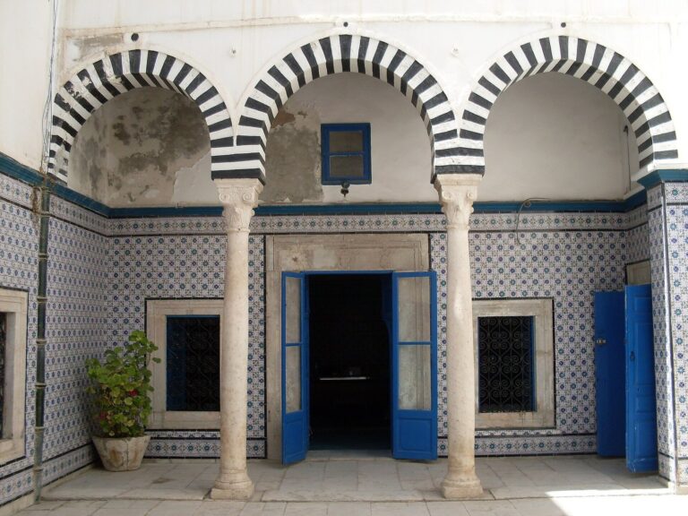 Dar Ben Achour: A Historic Palace and Library in Tunis