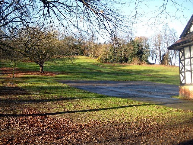 Wakefield Castle: A Medieval Earthwork Fortification in England 2 Wakefield Castle