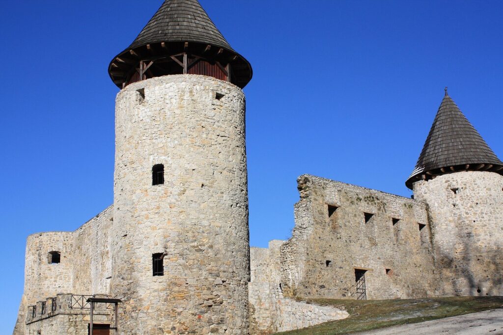 Novigrad Castle: A Frankopan Stronghold in Croatia 1 Novigrad castle (Novigrad na Dobri)