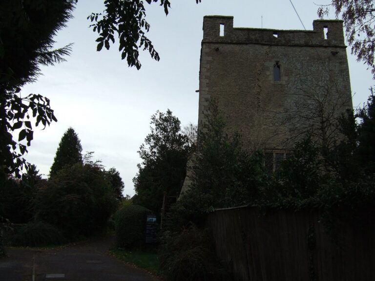 Longthorpe Tower: A Medieval Manor Tower with Wall Paintings