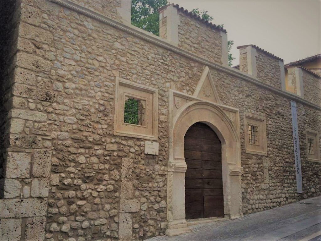 Palazzo Pascali: A Fifteenth-Century Palace in L’Aquila 1 Palazzo Pascali