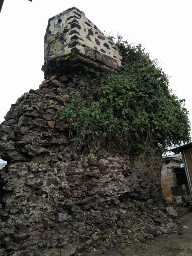 Fort Vredenburgh: A Dutch Trading Fort at Komenda, Ghana