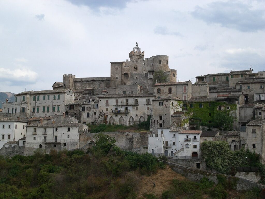 Piccolomini Castle, Capestrano: A Fortress and Residence 1 Piccolomini Castle, Capestrano