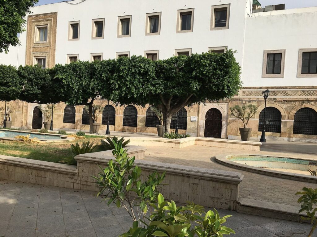 Dar El Bey: A Palace and Seat of Government in Tunis 1 Dar El Bey
