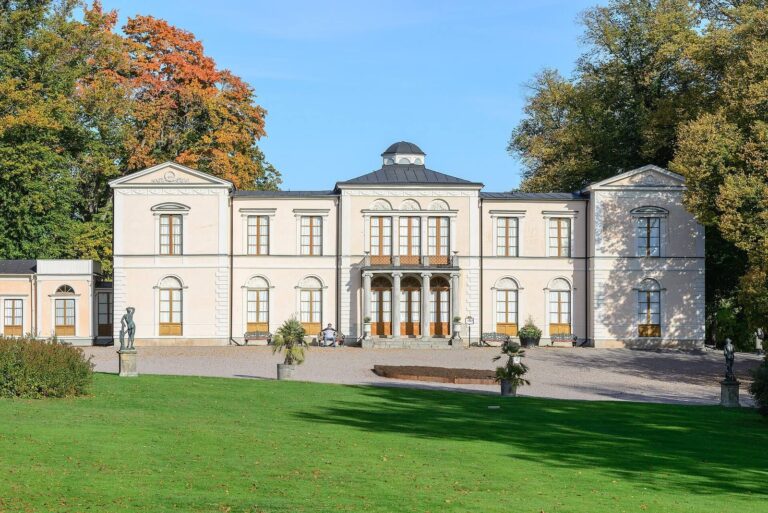 Rosendal Palace: A Royal Retreat and Museum in Stockholm