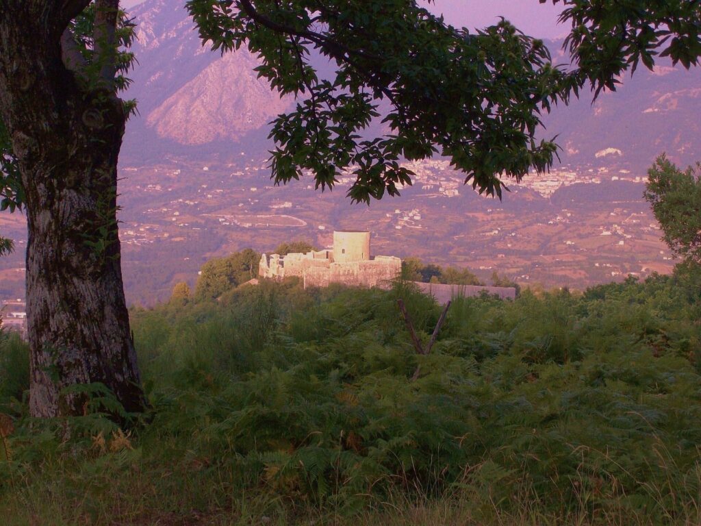 Castello del Monte: A Castle and Religious Complex in Montella, Italy 1 Castello del Monte