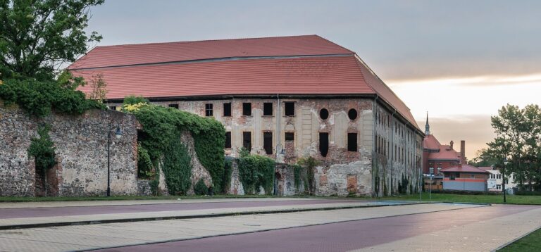 Promnitz Palace in Żary: A Baroque Residence within a Castle Complex