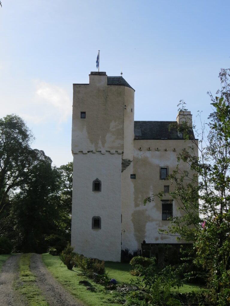 Barholm Castle: A Scottish Tower House and McCulloch Stronghold 2 Barholm Castle