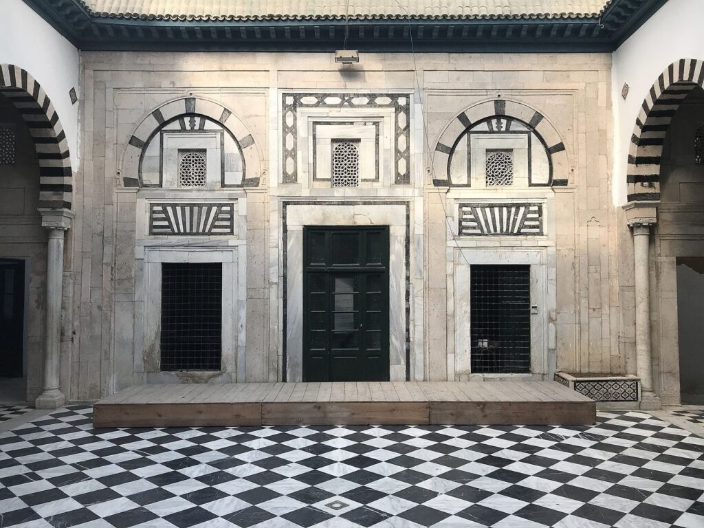 Dar Daouletli: A Seventeenth-Century Palace and La Rachidia Headquarters 1 Dar Daouletli