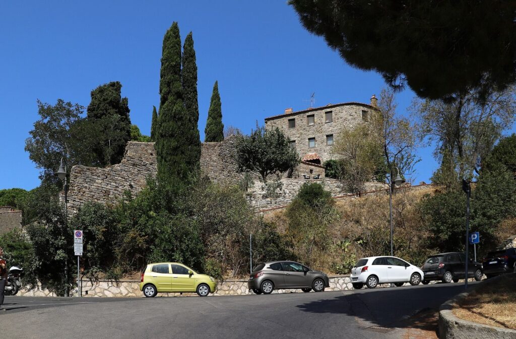 Campiglia Marittima Castle: A Medieval Fortress and Archaeological Park 1 Campiglia Marittima Castle