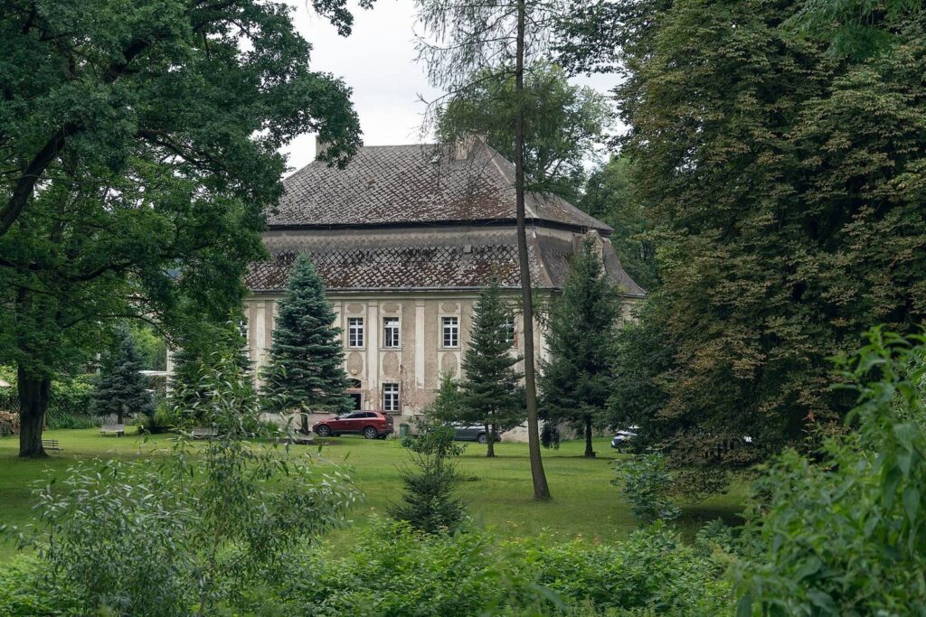 Sarny Summer Palace: A Baroque Family Residence in Poland 2 Sarny summer palace