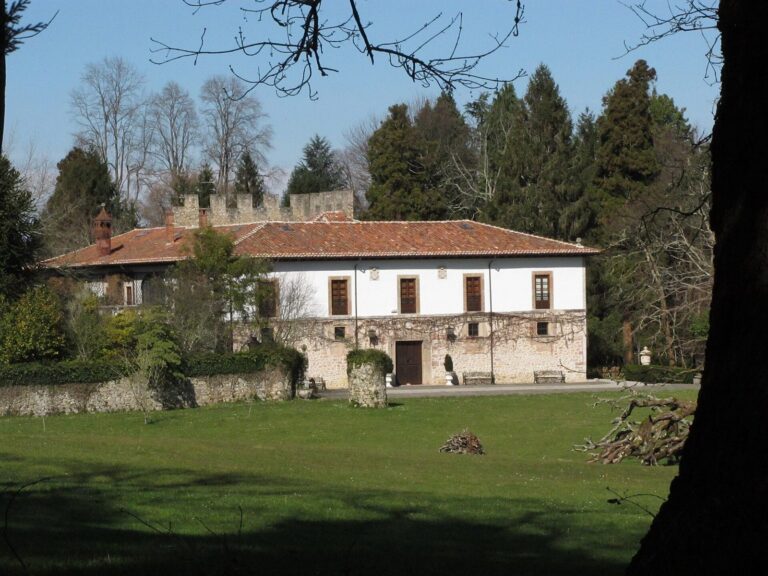 Palace of the Counts of Vega del Sella: A Historic Residence in Asturias