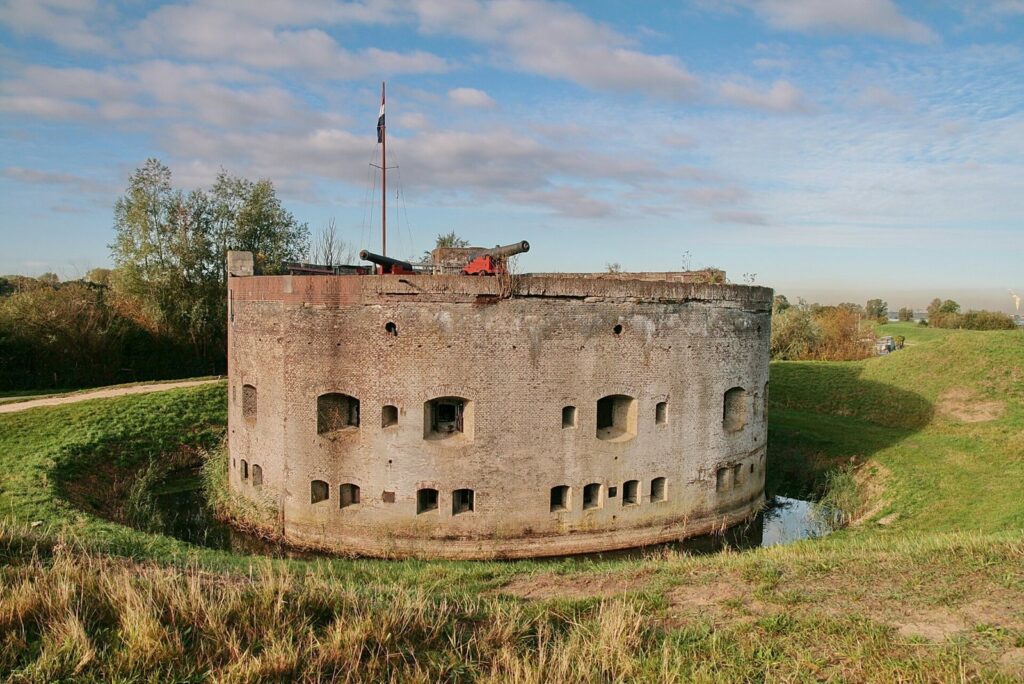 Westbatterij Muiden: A Fort Protecting Muiden’s Harbor 2 Westbatterij Muiden