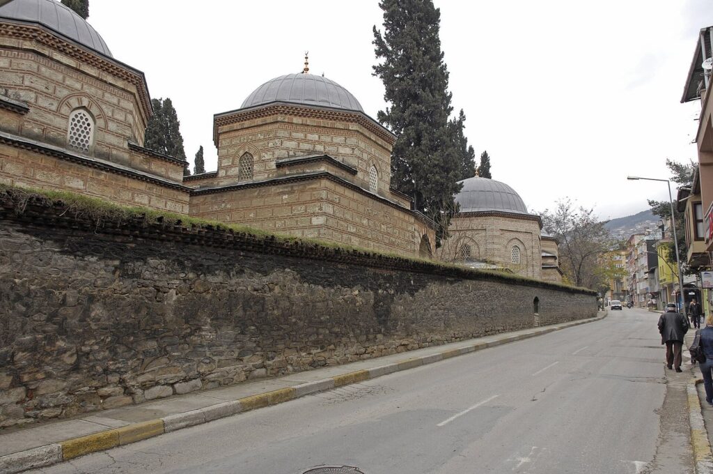 Muradiye Complex: An Ottoman Mosque and Dynastic Burial Ground 1 Muradiye Complex