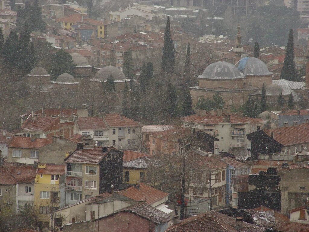 Muradiye Complex: An Ottoman Mosque and Dynastic Burial Ground 3 Muradiye Complex