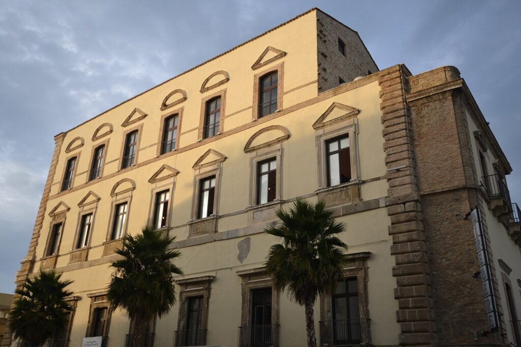 Palazzo Farnese, Ortona: An Unfinished Residence for Margherita d’Austria 2 Palazzo Farnese, Ortona