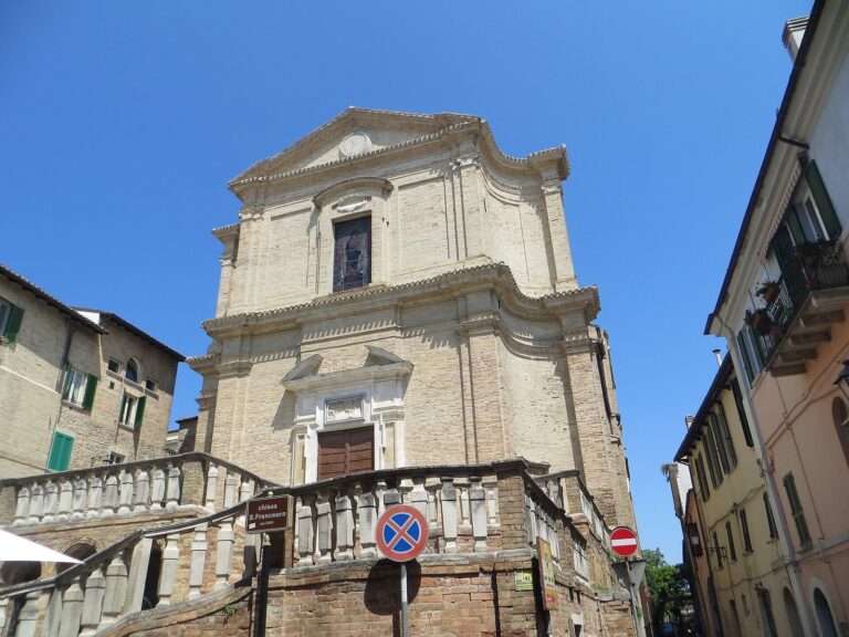 San Francesco Church, Atri: A Franciscan Church in Abruzzo