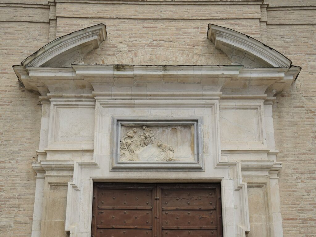 San Francesco Church, Atri: A Franciscan Church in Abruzzo 2 San Francesco Church, Atri
