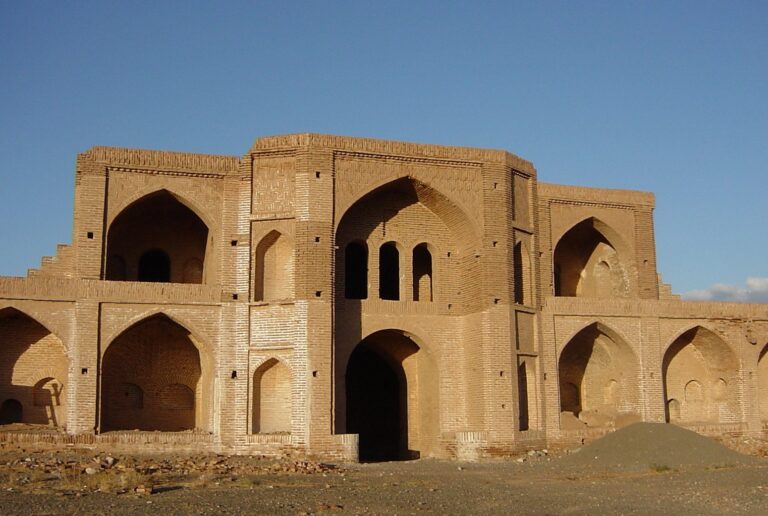 Mehr Caravanserai: A Qajar-Era Roadside Inn in Iran