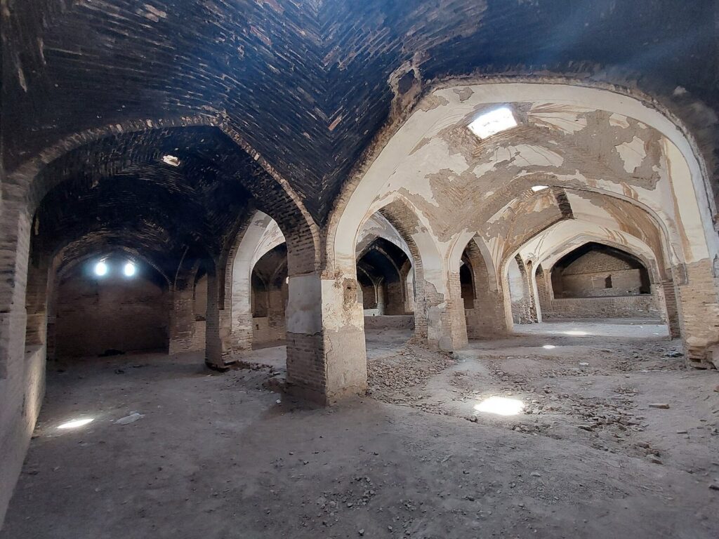 Shah Abbasi Caravanserai of Abbasabad: A Safavid Roadside Inn 3 Shah Abbasi Caravanserai of Abbasabad