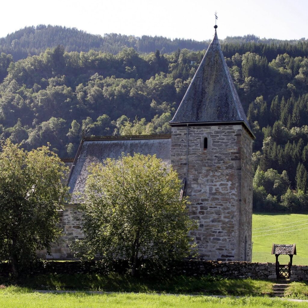 Hove Church: A Romanesque Parish Church in Norway 1 Hove Church