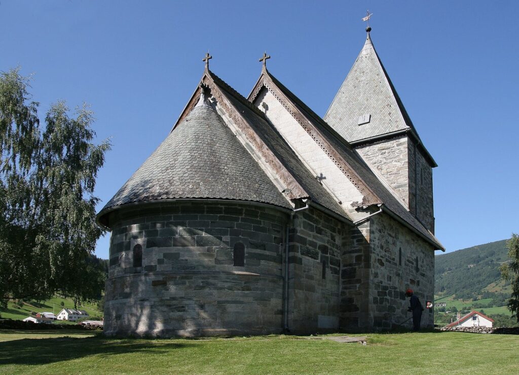 Hove Church: A Romanesque Parish Church in Norway 2 Hove Church