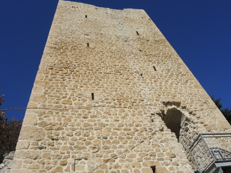 Santa Maria di Casanova: A Cistercian Abbey in Abruzzo