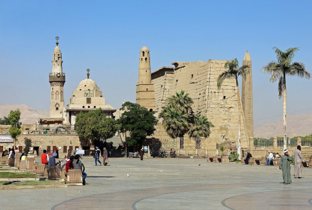 Luxor Temple: A New Kingdom Sanctuary at Thebes 4 Luxor Temple
