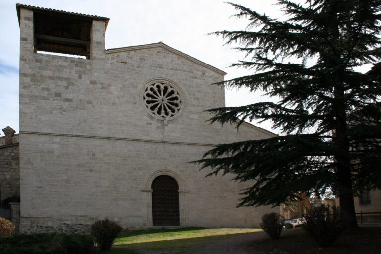 San Vittore, Ascoli Piceno: A Romanesque Church
