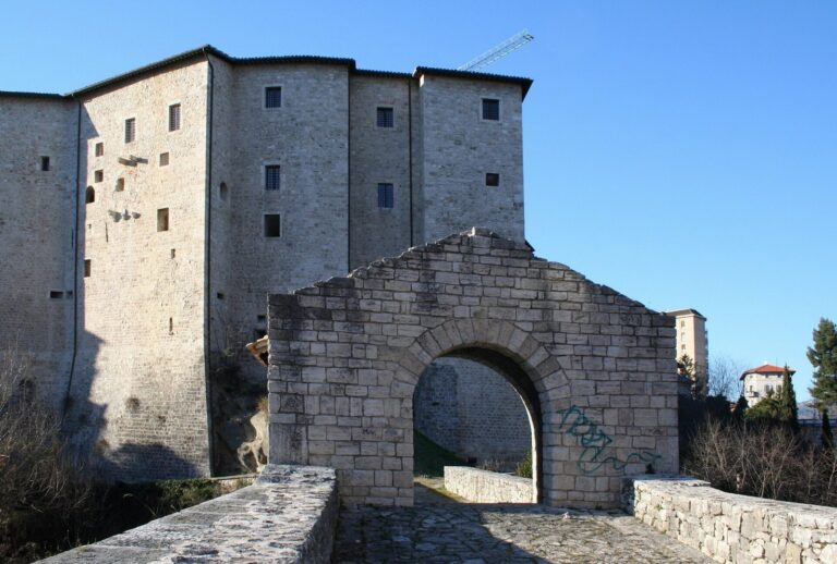 Ponte di Cecco: A Roman Republican Bridge in Ascoli Piceno