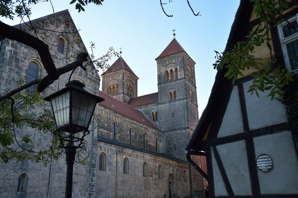 Collegiate Church of St. Servatius: Quedlinburg’s Romanesque Collegiate Church 3 Stiftskirche St. Servatius