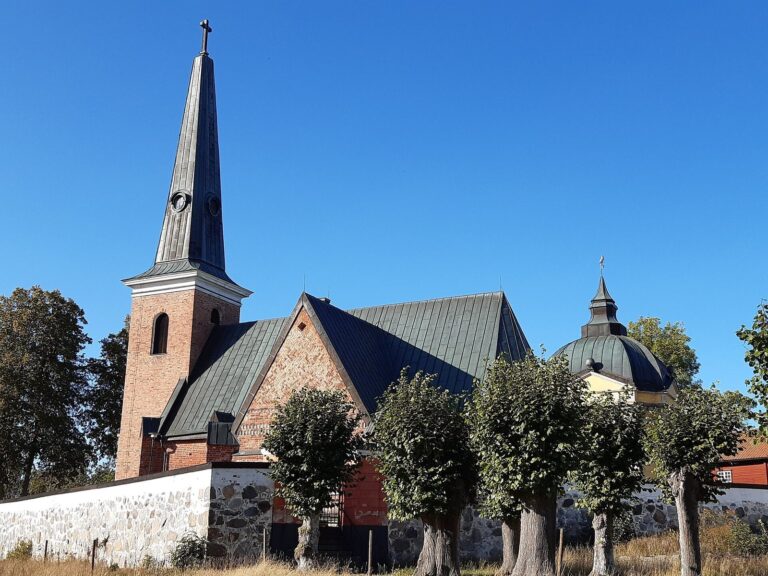 Ängsö Church: A Medieval Estate and Parish Church in Sweden
