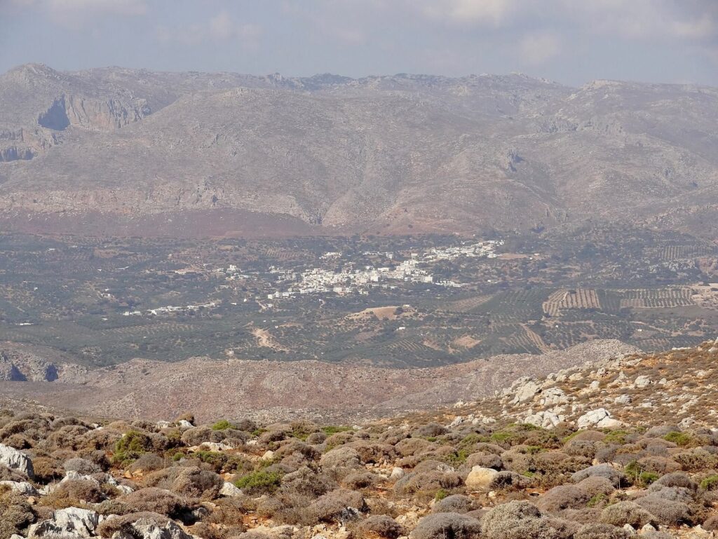 Zakros: A Minoan Palace-Town in Greece 2 Zakros