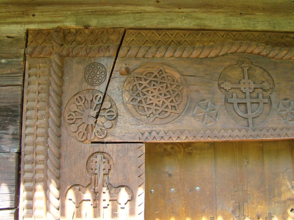 Budești Josani Church: A Seventeenth-Century Wooden Church in Romania 3 Budești Josani church