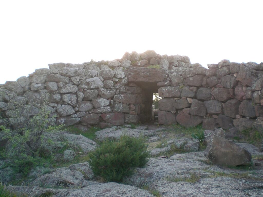 Monte Baranta: A Pre-Nuragic Complex in Sardinia 3 Monte Baranta