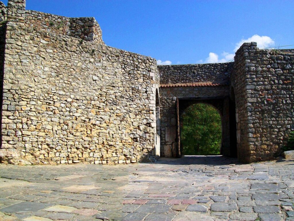 Samuil's Fortress: Ohrid's Hilltop Defensive Complex 4 Samuil's Fortress